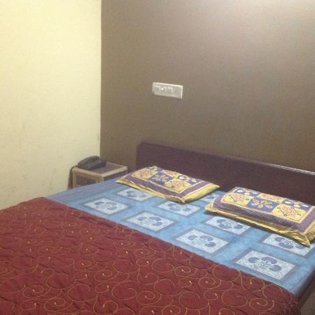 Hotel Kamal Kunj Jaipur Bagian luar foto