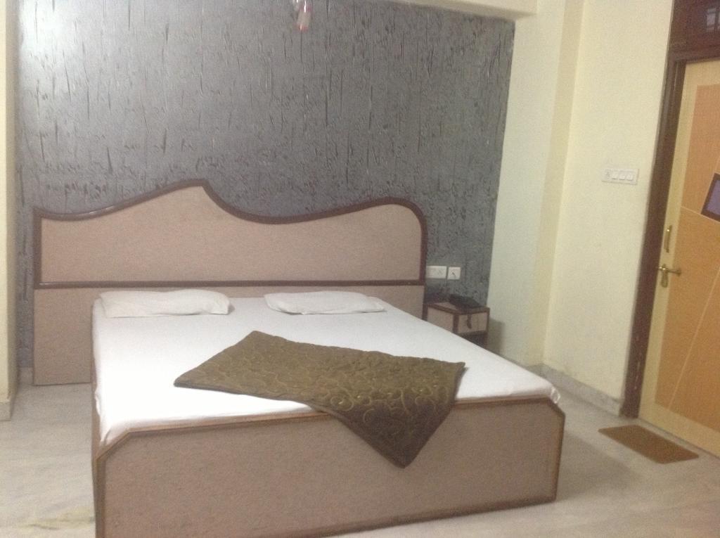 Hotel Kamal Kunj Jaipur Bagian luar foto