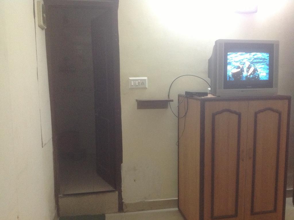 Hotel Kamal Kunj Jaipur Bagian luar foto