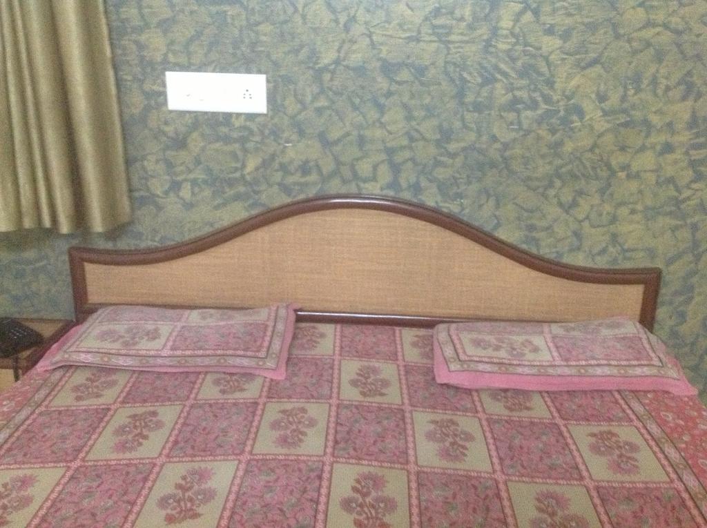 Hotel Kamal Kunj Jaipur Bagian luar foto