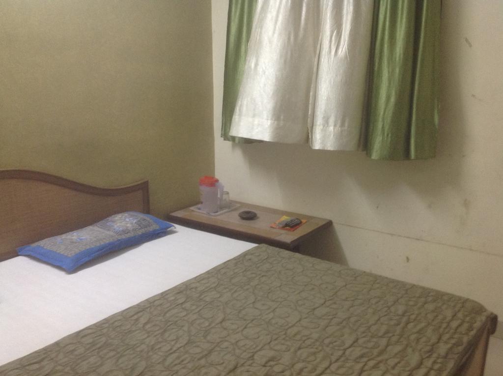 Hotel Kamal Kunj Jaipur Ruang foto