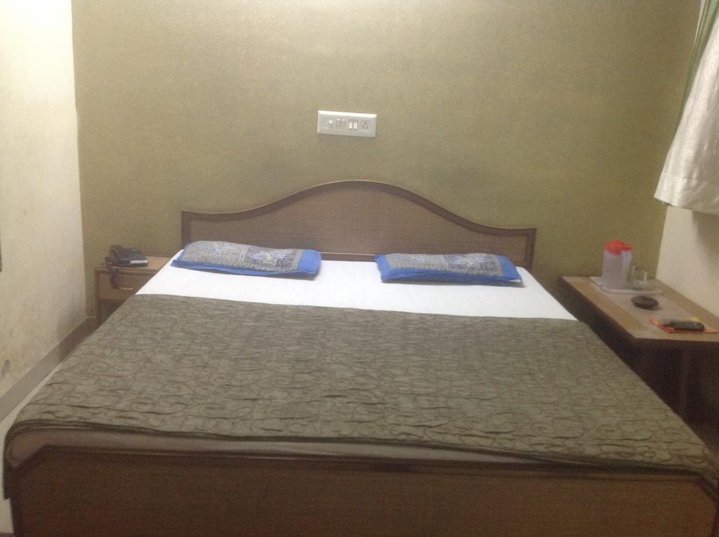Hotel Kamal Kunj Jaipur Ruang foto